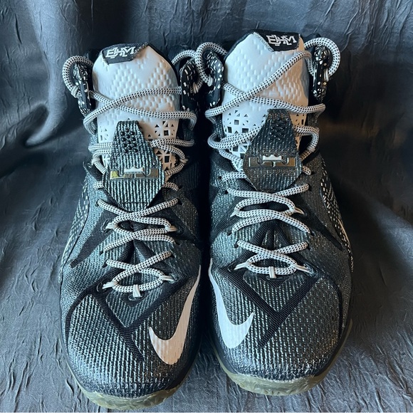 Nike LeBron 12 BHM Edition - Picture 2 of 8